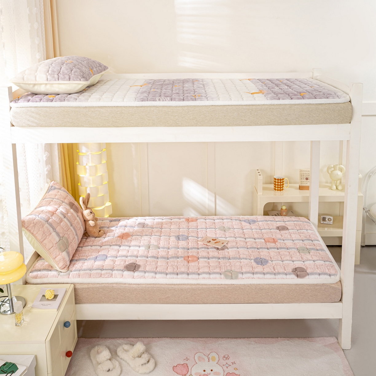 91家纺网 家纺一手货源 找家纺 眠势力 2025新款牛奶绒学生床垫加绒牛奶绒床褥子秋冬保暖珊瑚绒夹棉上下铺床护垫 圆圆圈圈-牛奶绒床垫