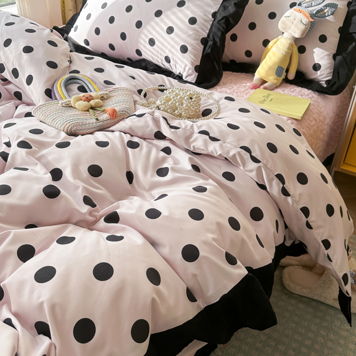 91家纺网 家纺一手货源 找家纺 子钦家纺 2025新款云朵棉水洗棉赫本风床单床笠床盖四件套-安娜 安娜-奶粉波点