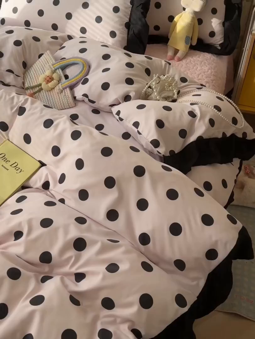 91家纺网 家纺一手货源 找家纺 子钦家纺 2025新款云朵棉水洗棉赫本风床单床笠床盖四件套-安娜 安娜-奶粉波点