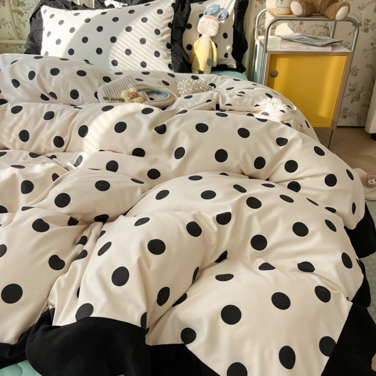 91家纺网 家纺一手货源 找家纺 子钦家纺 2025新款云朵棉水洗棉赫本风床单床笠床盖四件套-安娜 安娜-奶白波点