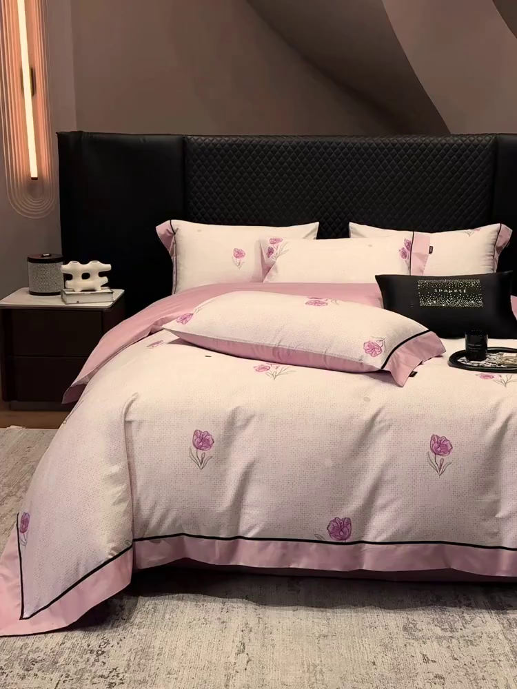 91家纺网 家纺一手货源 找家纺 2025新款直播热款A类数码印花全棉四件套纯棉复古美式长绒棉油画风高端床单被套床上用品 翎纳