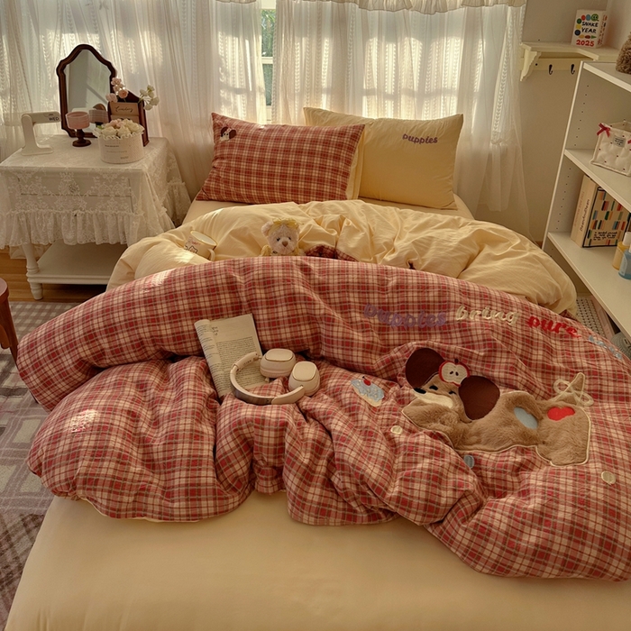 91家纺网 家纺一手货源 找家纺 顾里家纺 2025新款亲肤舒适卡通兔毛贴布绣套件四件套（会员- 3元 定制床笠+8元） 爱岛腊肠狗