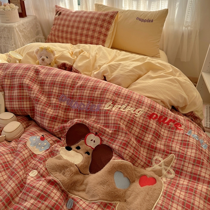 91家纺网 家纺一手货源 找家纺 顾里家纺 2025新款亲肤舒适卡通兔毛贴布绣套件四件套（会员- 3元 定制床笠+8元） 爱岛腊肠狗