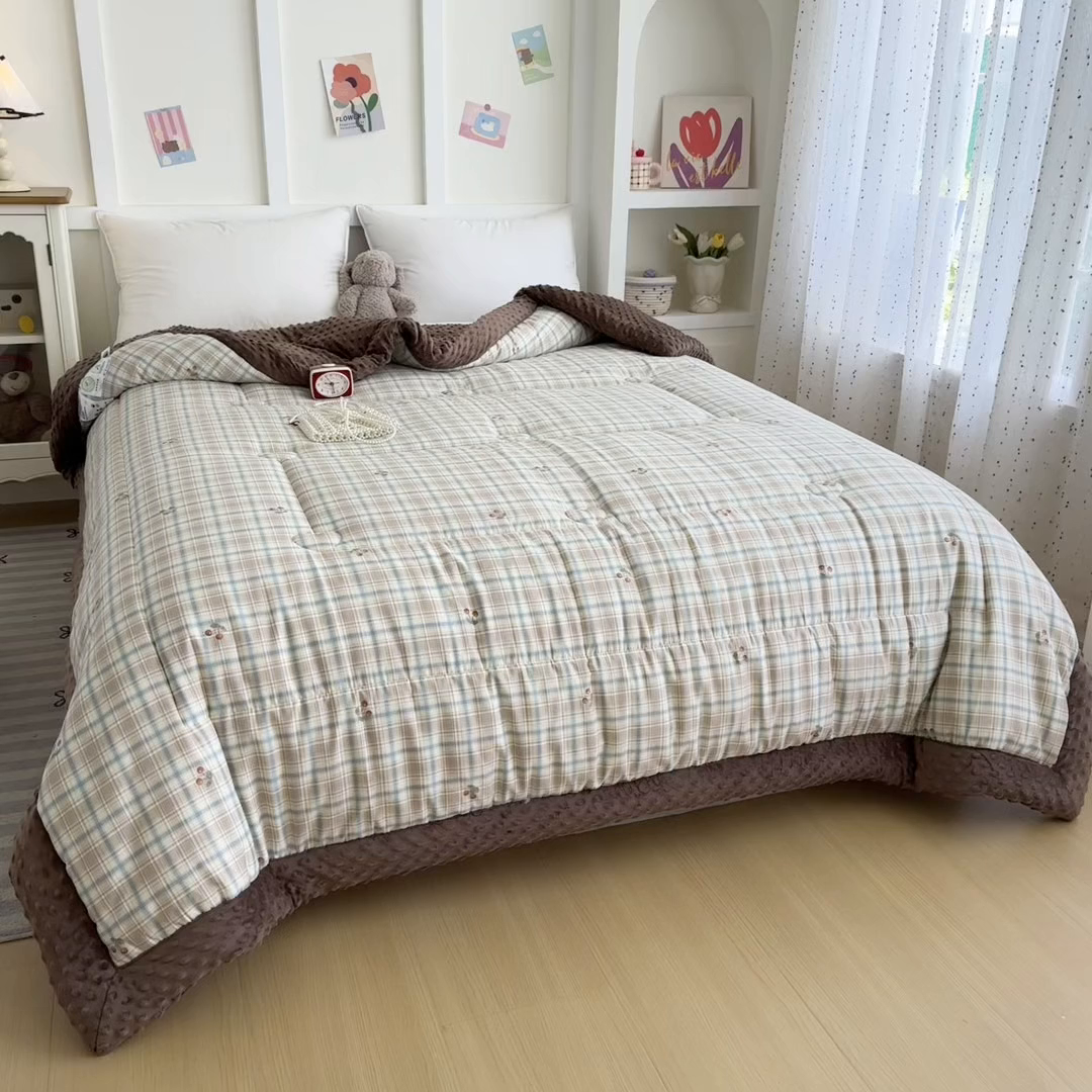 91家纺网 家纺一手货源 找家纺 宜梦家居 2025新款纯棉豆豆被冬被被子被芯 色织樱桃