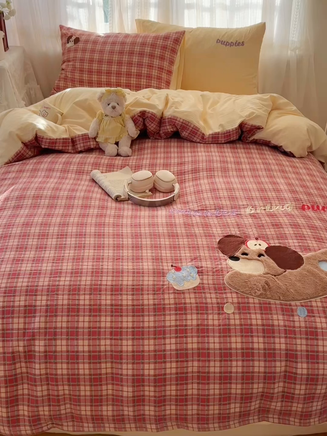 91家纺网 家纺一手货源 找家纺 顾里家纺 2025新款亲肤舒适卡通兔毛贴布绣套件四件套（会员- 3元 定制床笠+8元） 爱岛腊肠狗