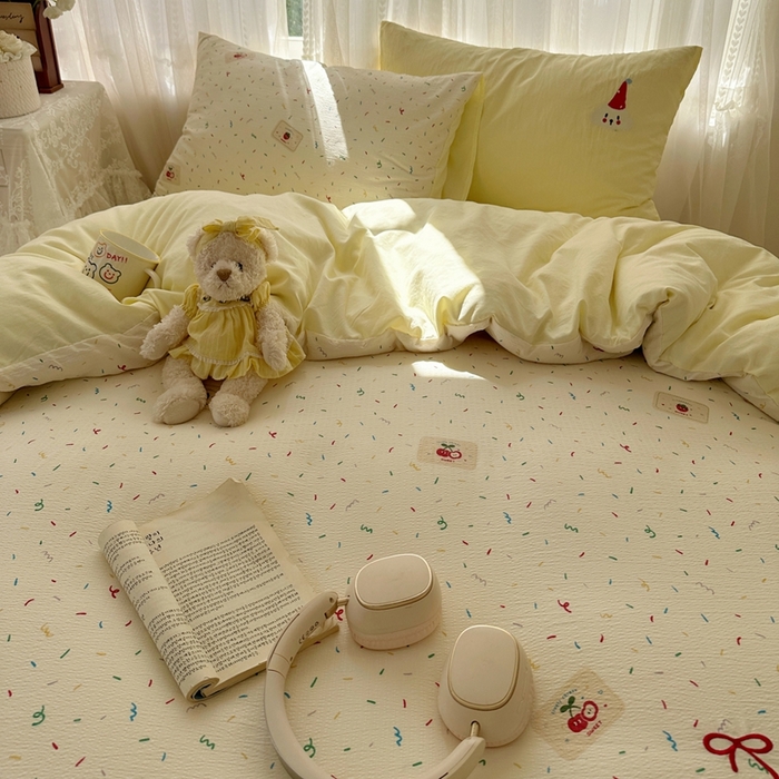 91家纺网 家纺一手货源 找家纺 顾里家纺 2025新款亲肤舒适卡通兔毛贴布绣套件四件套（会员- 3元 定制床笠+8元） 红帽小狗