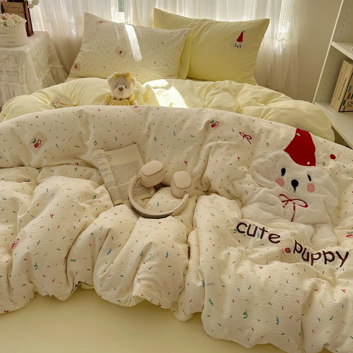 91家纺网 家纺一手货源 找家纺 顾里家纺 2025新款亲肤舒适卡通兔毛贴布绣套件四件套（会员- 3元 定制床笠+8元） 红帽小狗