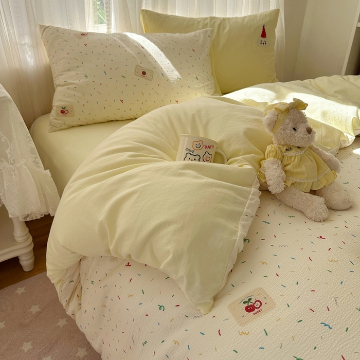 91家纺网 家纺一手货源 找家纺 顾里家纺 2025新款亲肤舒适卡通兔毛贴布绣套件四件套（会员- 3元 定制床笠+8元） 红帽小狗