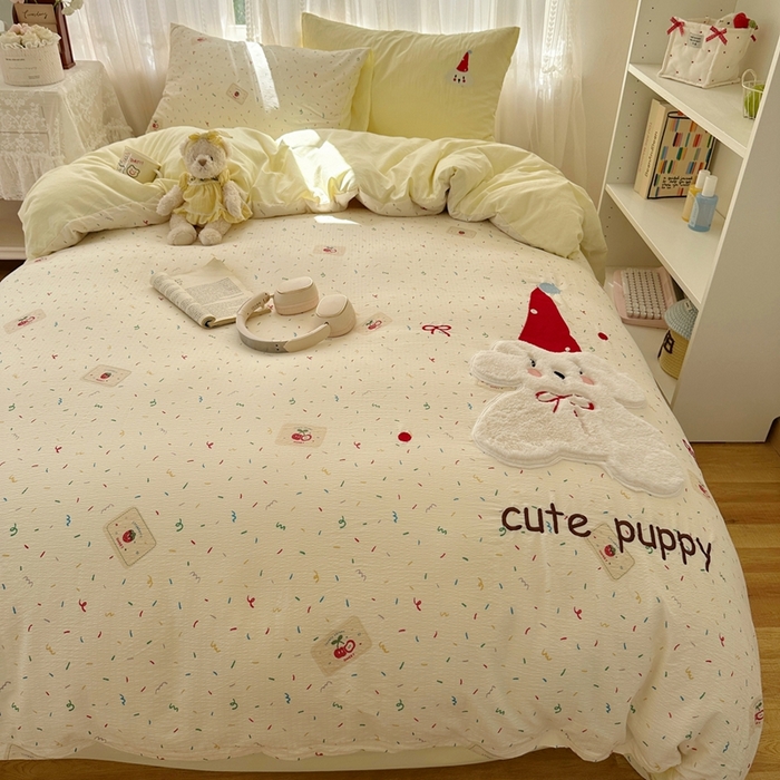 91家纺网 家纺一手货源 找家纺 顾里家纺 2025新款亲肤舒适卡通兔毛贴布绣套件四件套（会员- 3元 定制床笠+8元） 红帽小狗