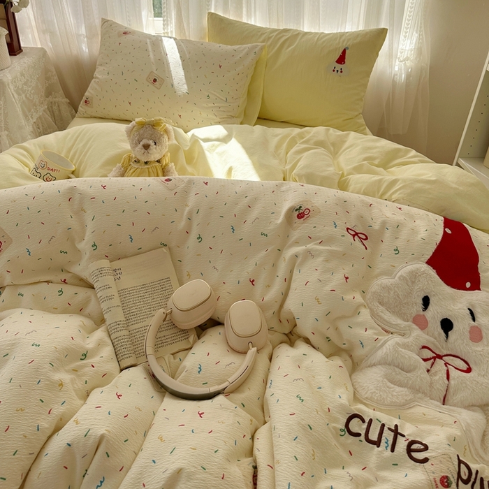 91家纺网 家纺一手货源 找家纺 顾里家纺 2025新款亲肤舒适卡通兔毛贴布绣套件四件套（会员- 3元 定制床笠+8元） 红帽小狗