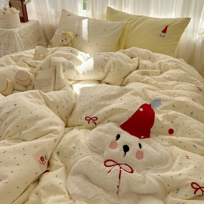 91家纺网 家纺一手货源 找家纺 顾里家纺 2025新款亲肤舒适卡通兔毛贴布绣套件四件套（会员- 3元 定制床笠+8元） 红帽小狗