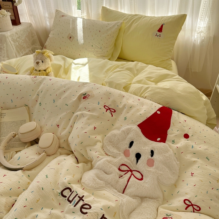 91家纺网 家纺一手货源 找家纺 顾里家纺 2025新款亲肤舒适卡通兔毛贴布绣套件四件套（会员- 3元 定制床笠+8元） 红帽小狗