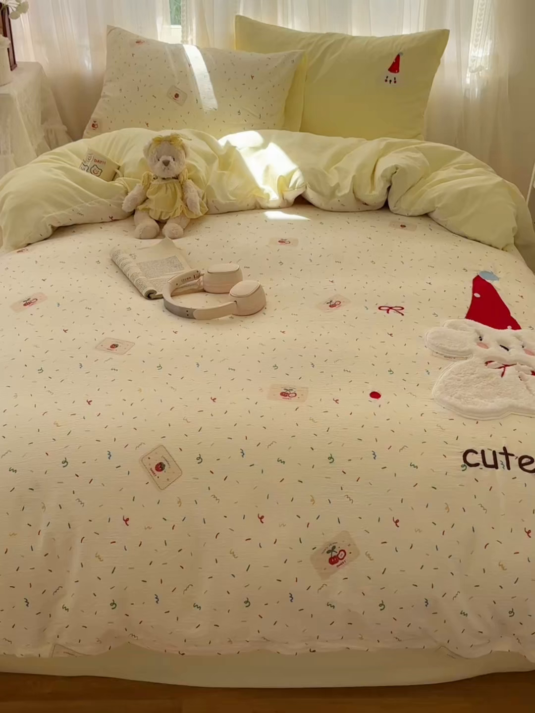 91家纺网 家纺一手货源 找家纺 顾里家纺 2025新款亲肤舒适卡通兔毛贴布绣套件四件套（会员- 3元 定制床笠+8元） 红帽小狗