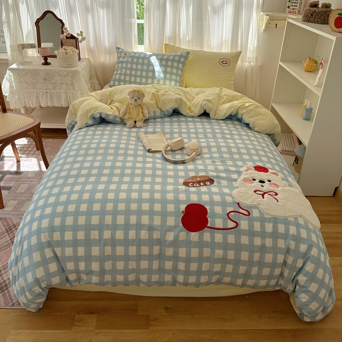 91家纺网 家纺一手货源 找家纺 顾里家纺 2025新款亲肤舒适卡通兔毛贴布绣套件四件套（会员- 3元 定制床笠+8元） 蓝格苹果狗