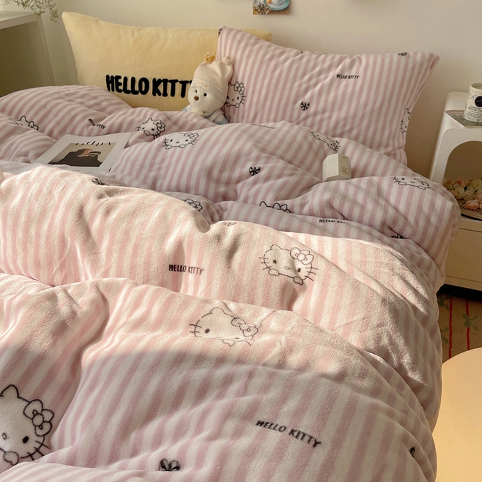 91家纺网 家纺一手货源 找家纺 三朵家纺 2025新款牛奶绒凯蒂猫四件套 可可KT系列 可可KT-黄