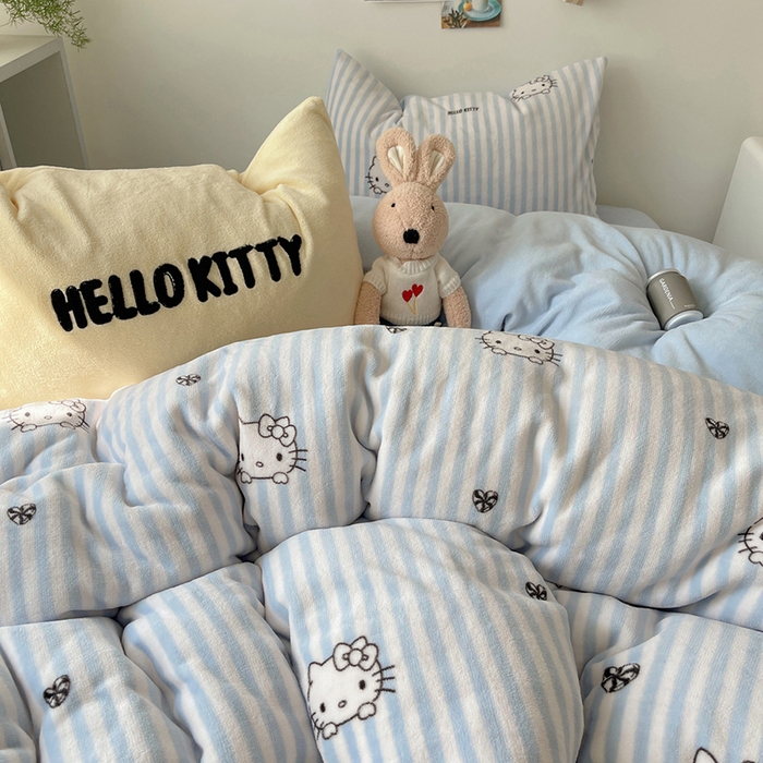 91家纺网 家纺一手货源 找家纺 三朵家纺 2025新款牛奶绒凯蒂猫四件套 可可KT系列 可可KT-蓝