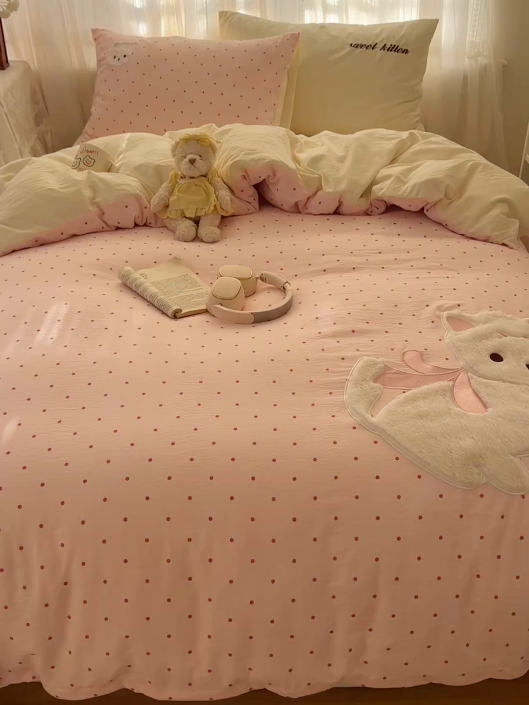 91家纺网 家纺一手货源 找家纺 顾里家纺 2025新款亲肤舒适卡通兔毛贴布绣套件四件套（会员- 3元 定制床笠+8元） 洛丽猫咪