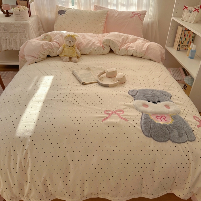 91家纺网 家纺一手货源 找家纺 顾里家纺 2025新款亲肤舒适卡通兔毛贴布绣套件四件套（会员- 3元 定制床笠+8元） 少女西高地
