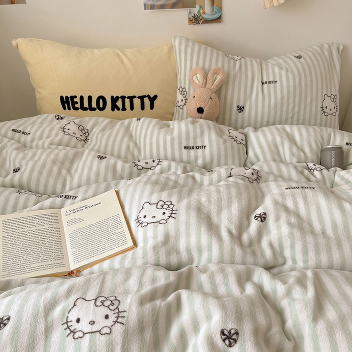 91家纺网 家纺一手货源 找家纺 三朵家纺 2025新款牛奶绒凯蒂猫四件套 可可KT系列 可可KT-绿