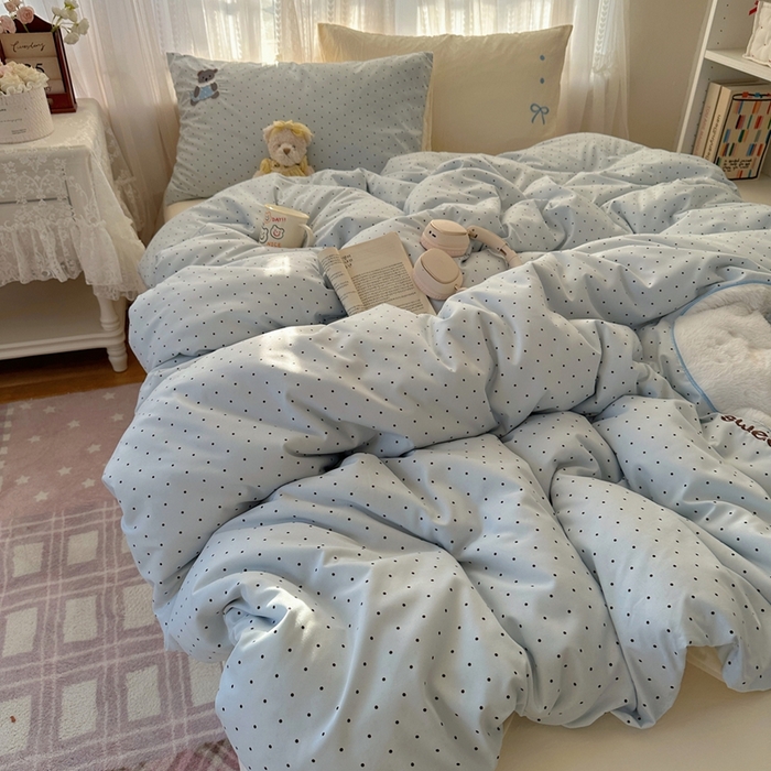 91家纺网 家纺一手货源 找家纺 顾里家纺 2025新款亲肤舒适卡通兔毛贴布绣套件四件套（会员- 3元 定制床笠+8元） 甜心小熊