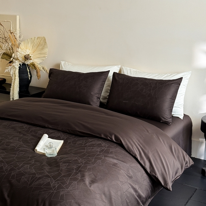 91家纺网 家纺一手货源 找家纺 ONE TWO ONE 121 2025新款高支高密长绒棉贡缎提花四件套-璀璨光影（为了各位老板们都有利润空间，平台控价券后不得低于228/318/338元，感谢您的配合与支持！！） 璀璨光影-竹咖