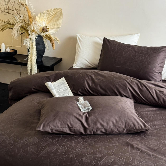 91家纺网 家纺一手货源 找家纺 ONE TWO ONE 121 2025新款高支高密长绒棉贡缎提花四件套-璀璨光影（为了各位老板们都有利润空间，平台控价券后不得低于228/318/338元，感谢您的配合与支持！！） 璀璨光影-竹咖