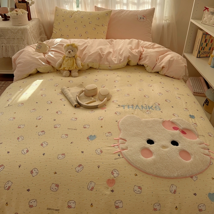91家纺网 家纺一手货源 找家纺 顾里家纺 2025新款亲肤舒适卡通兔毛贴布绣套件四件套（会员- 3元 定制床笠+8元） 旺财猫咪