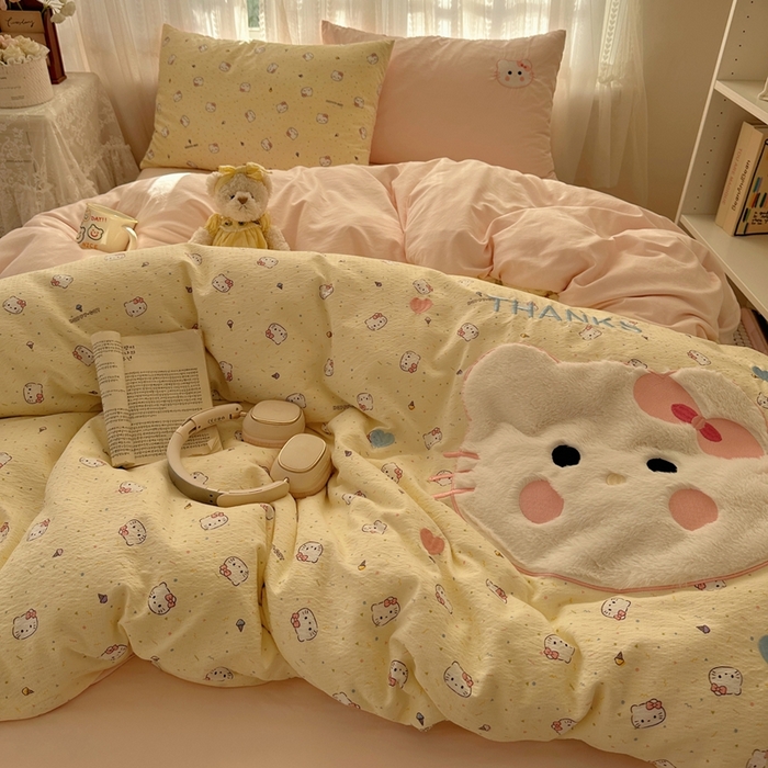 91家纺网 家纺一手货源 找家纺 顾里家纺 2025新款亲肤舒适卡通兔毛贴布绣套件四件套（会员- 3元 定制床笠+8元） 旺财猫咪