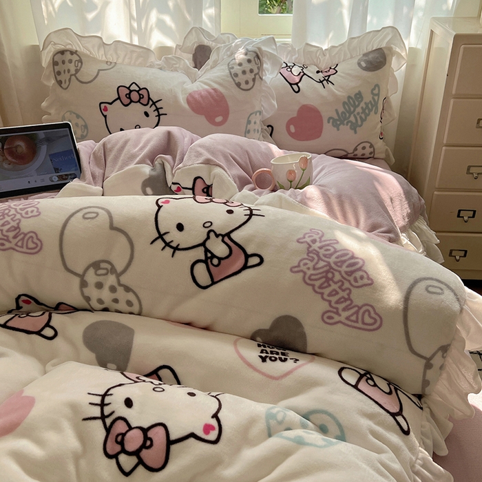 91家纺网 家纺一手货源 找家纺 （总）三朵家纺 2025新款牛奶绒三丽鸥花边四件套 花边系列