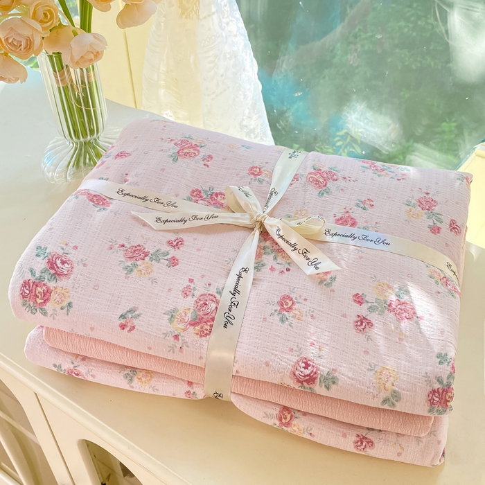 91家纺网 家纺一手货源 找家纺 朵朵家纺 2025新款云感提花双层纱印花四件套 玫瑰庄园