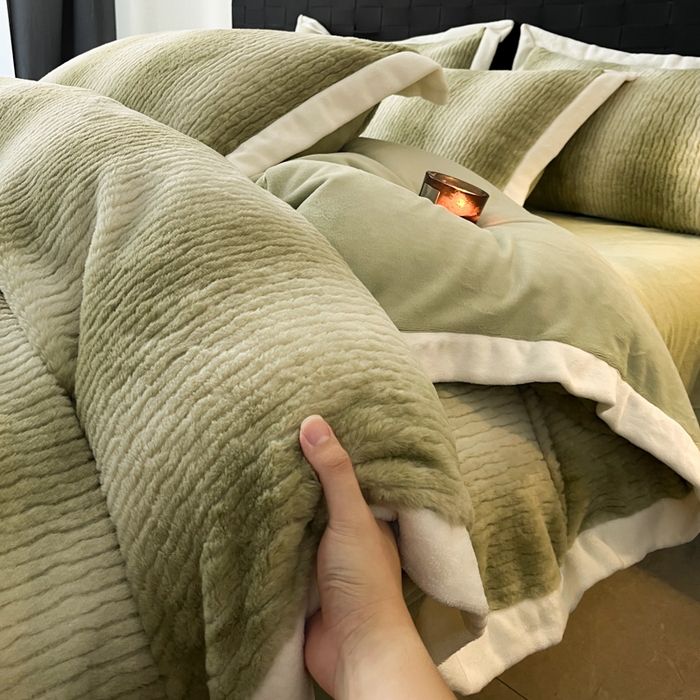 91家纺网 家纺一手货源 找家纺 （总）羽梦 2025秋冬新品260克加厚全消光貂狐绒工艺款超保暖四件套