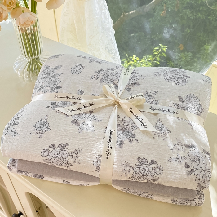 91家纺网 家纺一手货源 找家纺 朵朵家纺 2025新款云感提花双层纱印花四件套 浮生如梦