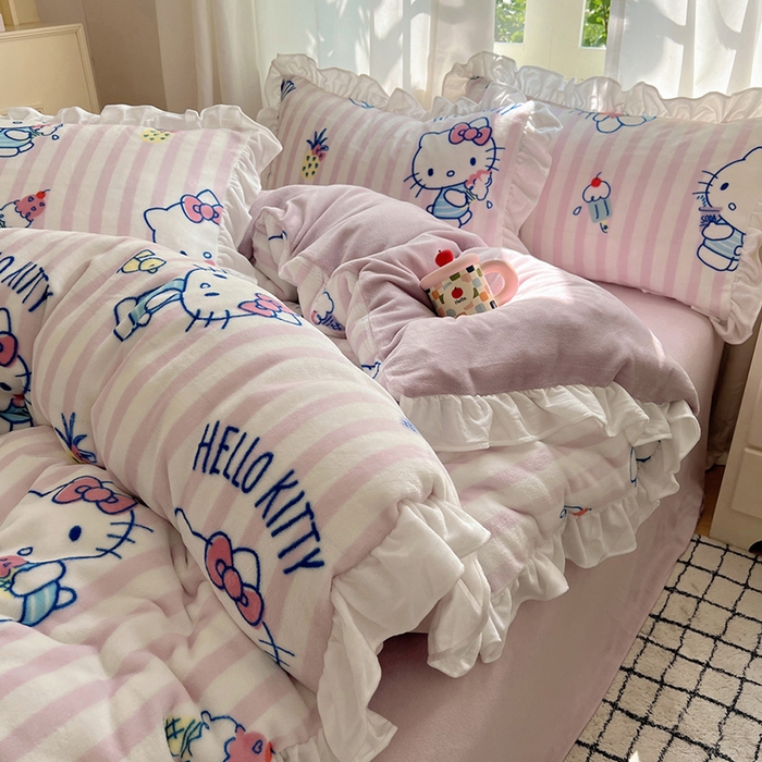 91家纺网 家纺一手货源 找家纺 （总）三朵家纺 2025新款牛奶绒三丽鸥花边四件套 花边系列