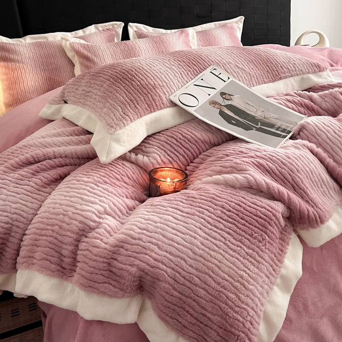 91家纺网 家纺一手货源 找家纺 羽梦 2025秋冬新品260克加厚全消光貂狐绒工艺款超保暖四件套 九尾狐-豆沙粉