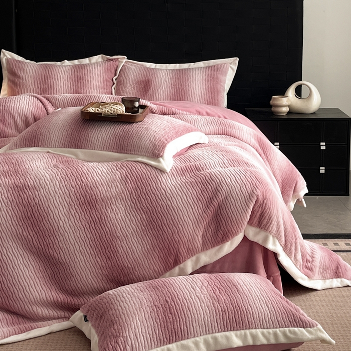 91家纺网 家纺一手货源 找家纺 羽梦 2025秋冬新品260克加厚全消光貂狐绒工艺款超保暖四件套 九尾狐-豆沙粉