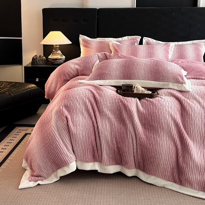 91家纺网 家纺一手货源 找家纺 羽梦 2025秋冬新品260克加厚全消光貂狐绒工艺款超保暖四件套 九尾狐-豆沙粉