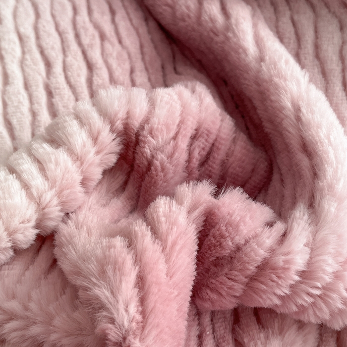 91家纺网 家纺一手货源 找家纺 羽梦 2025秋冬新品260克加厚全消光貂狐绒工艺款超保暖四件套 九尾狐-豆沙粉