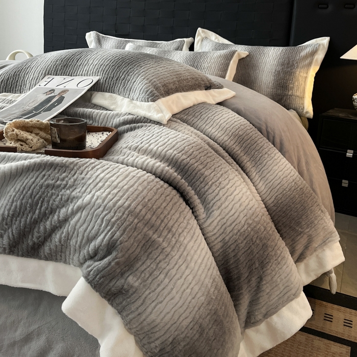 91家纺网 家纺一手货源 找家纺 羽梦 2025秋冬新品260克加厚全消光貂狐绒工艺款超保暖四件套 九尾狐-灰色