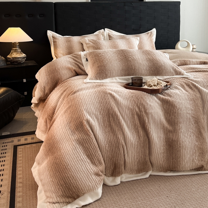 91家纺网 家纺一手货源 找家纺 羽梦 2025秋冬新品260克加厚全消光貂狐绒工艺款超保暖四件套 九尾狐-咖色