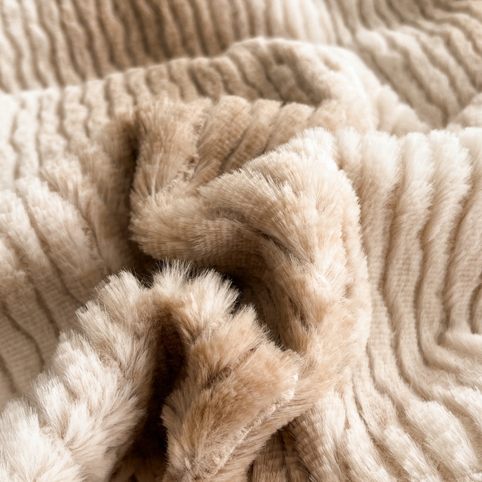 91家纺网 家纺一手货源 找家纺 羽梦 2025秋冬新品260克加厚全消光貂狐绒工艺款超保暖四件套 九尾狐-咖色