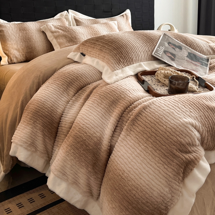 91家纺网 家纺一手货源 找家纺 羽梦 2025秋冬新品260克加厚全消光貂狐绒工艺款超保暖四件套 九尾狐-咖色