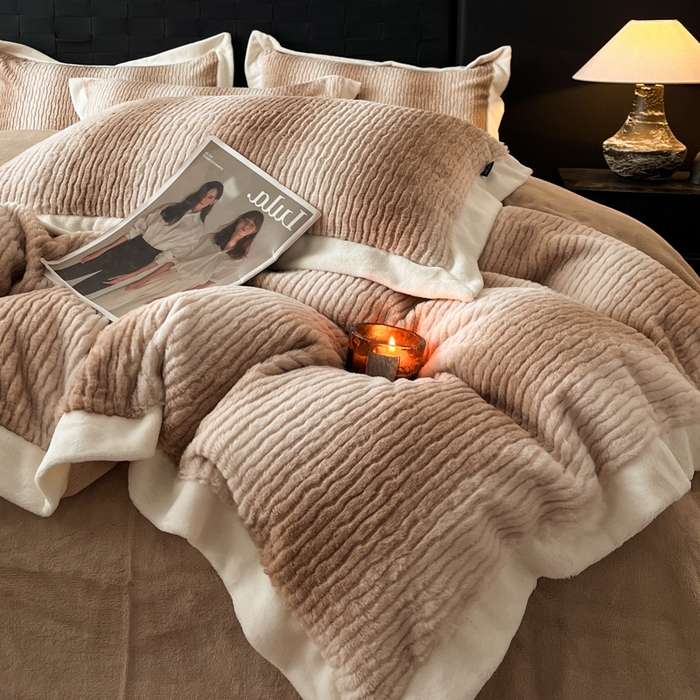 91家纺网 家纺一手货源 找家纺 羽梦 2025秋冬新品260克加厚全消光貂狐绒工艺款超保暖四件套 九尾狐-咖色