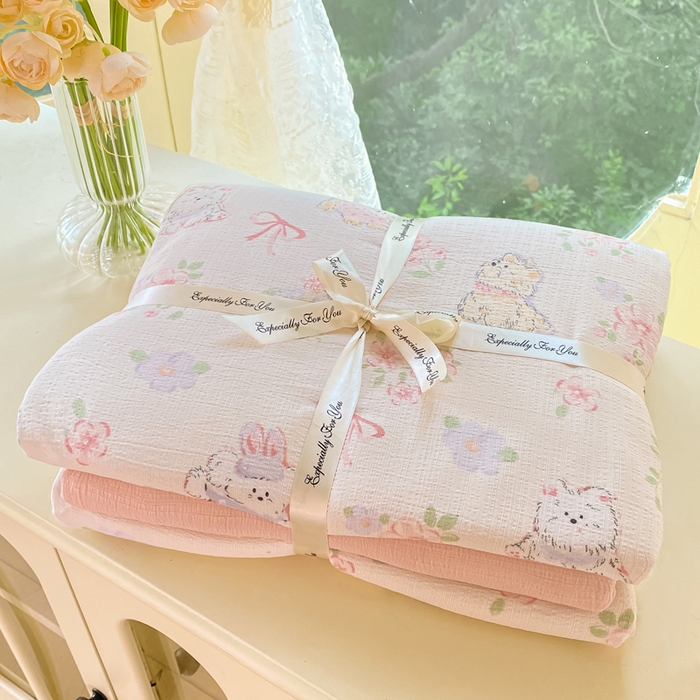 91家纺网 家纺一手货源 找家纺 朵朵家纺 2025新款云感提花双层纱印花四件套 花眠咪咪