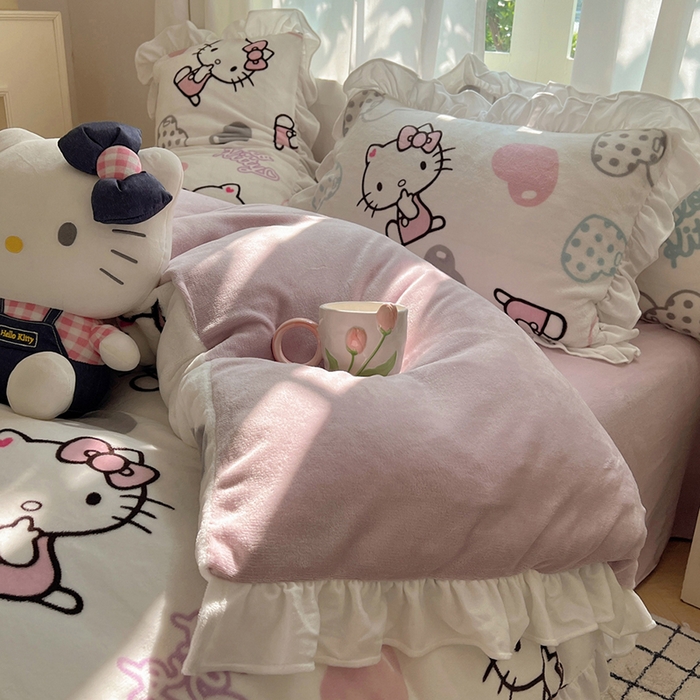 91家纺网 家纺一手货源 找家纺 三朵家纺 2025新款牛奶绒三丽鸥花边四件套 花边系列 花边-爱心凯蒂