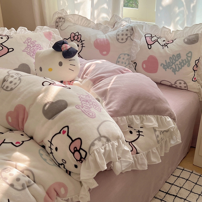 91家纺网 家纺一手货源 找家纺 三朵家纺 2025新款牛奶绒三丽鸥花边四件套 花边系列 花边-爱心凯蒂