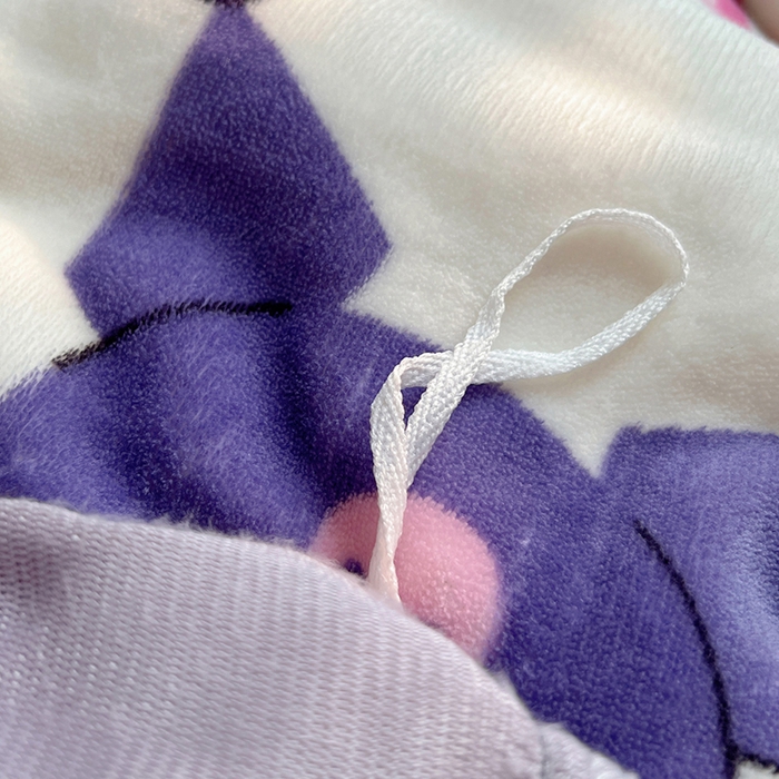 91家纺网 家纺一手货源 找家纺 三朵家纺 2025新款牛奶绒三丽鸥花边四件套 花边系列 花边-街舞库洛米