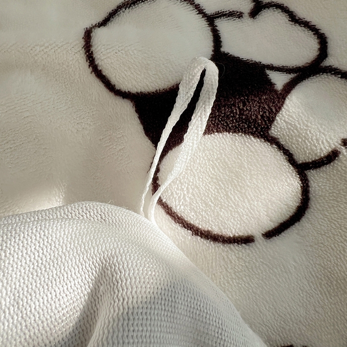 91家纺网 家纺一手货源 找家纺 三朵家纺 2025新款牛奶绒三丽鸥花边四件套 花边系列 花边-凯蒂公主