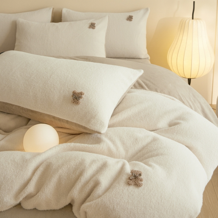 91家纺网 家纺一手货源 找家纺 羽梦家纺 2025新款260克加厚全消光糯米绒阳光绒加厚保暖四件套  糯米绒-奶白