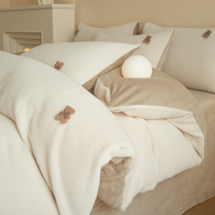 91家纺网 家纺一手货源 找家纺 羽梦家纺 2025新款260克加厚全消光糯米绒阳光绒加厚保暖四件套  糯米绒-奶白