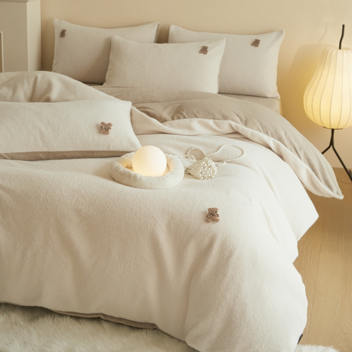 91家纺网 家纺一手货源 找家纺 羽梦家纺 2025新款260克加厚全消光糯米绒阳光绒加厚保暖四件套  糯米绒-奶白